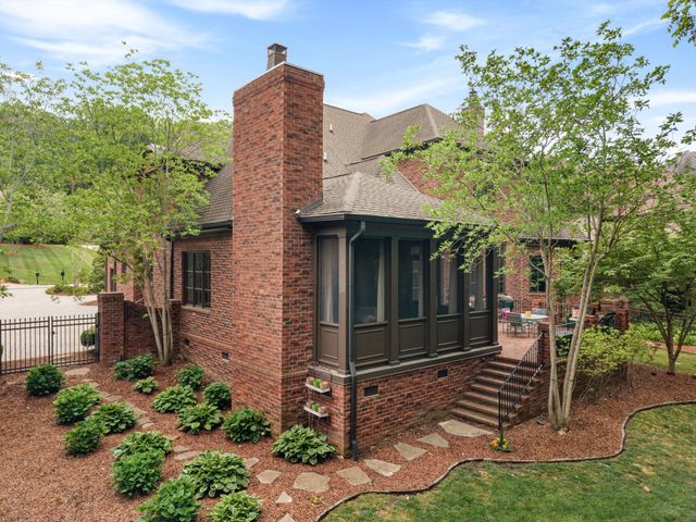 517 Excalibur Ct, Franklin, TN 37067