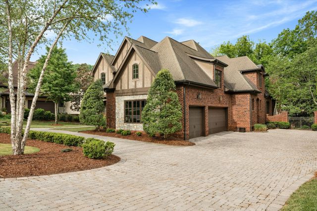 517 Excalibur Ct, Franklin, TN 37067
