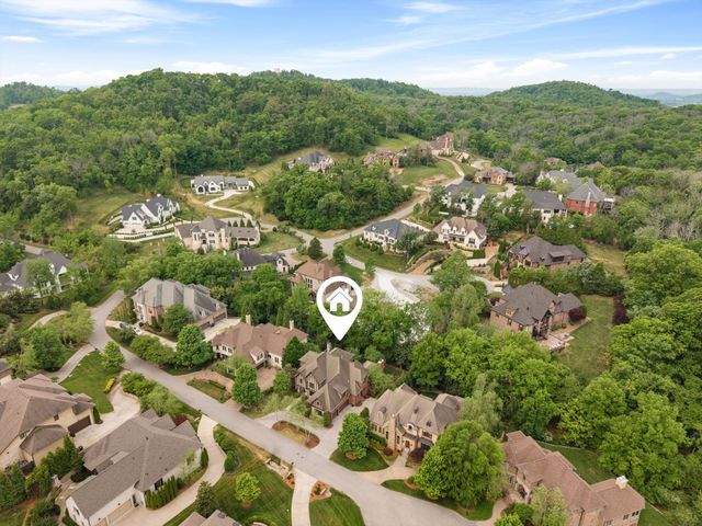 517 Excalibur Ct, Franklin, TN 37067