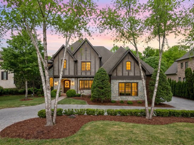 517 Excalibur Ct, Franklin, TN 37067