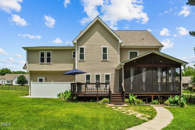 3704 Highland Creek Drive, Apex, NC 27539