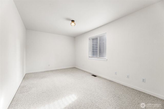 1110 15th Avenue SW, Puyallup, WA 98371