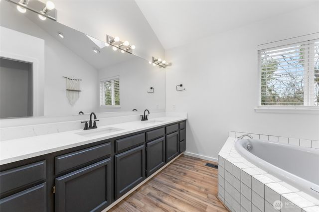 1110 15th Avenue SW, Puyallup, WA 98371