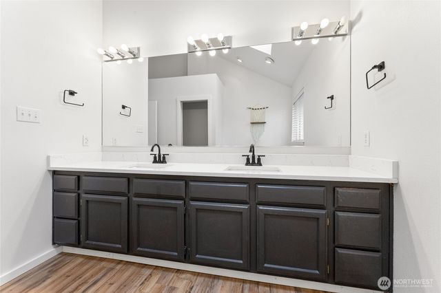 1110 15th Avenue SW, Puyallup, WA 98371