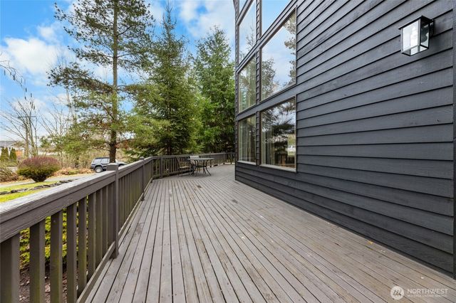 1110 15th Avenue SW, Puyallup, WA 98371