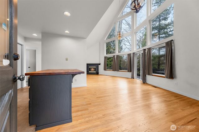 1110 15th Avenue SW, Puyallup, WA 98371