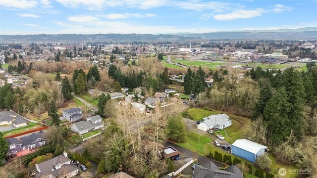 1110 15th Avenue SW, Puyallup, WA 98371