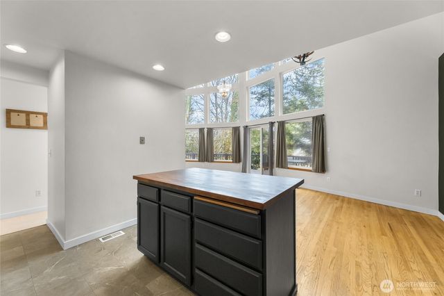 1110 15th Avenue SW, Puyallup, WA 98371