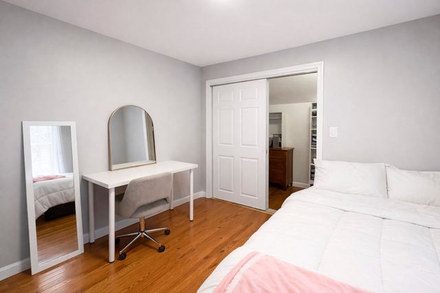 17 Moon St, Southbridge, MA 01550