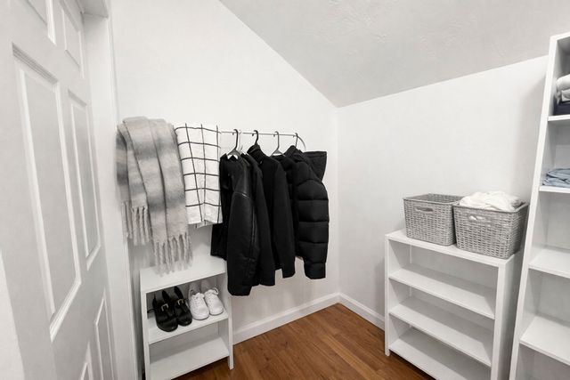 17 Moon St, Southbridge, MA 01550