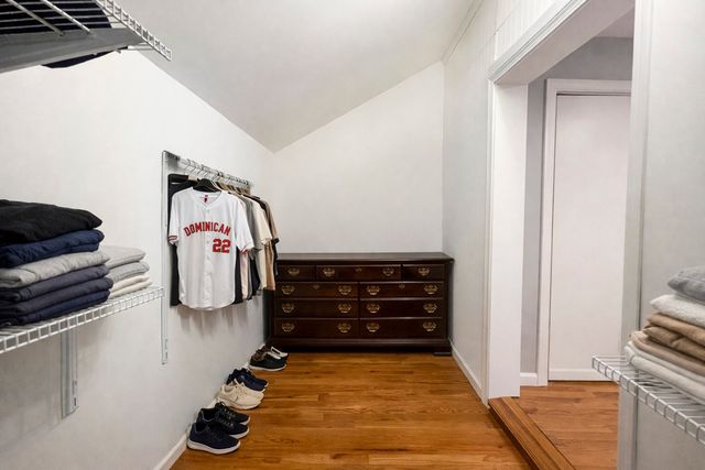 17 Moon St, Southbridge, MA 01550