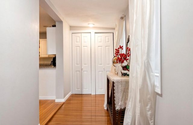 17 Moon St, Southbridge, MA 01550