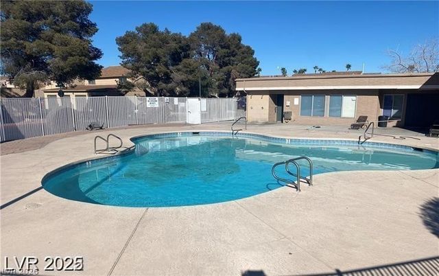 5238 Garden Lane, Las Vegas, NV 89119