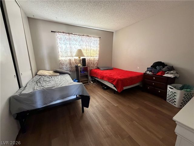 5238 Garden Lane, Las Vegas, NV 89119