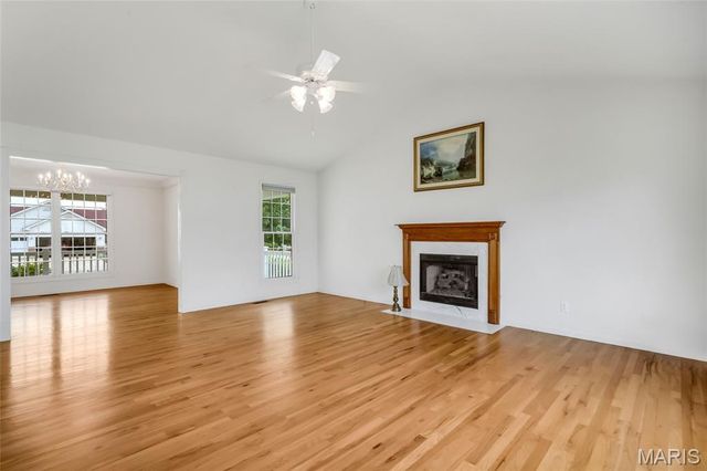 3337 Carriage Crossing, St Charles, MO 63301
