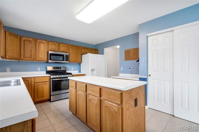 3337 Carriage Crossing, St Charles, MO 63301