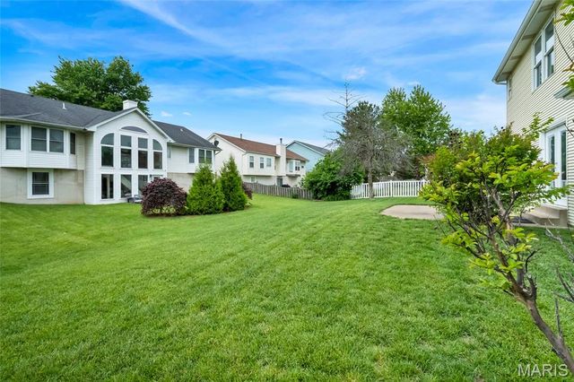 3337 Carriage Crossing, St Charles, MO 63301