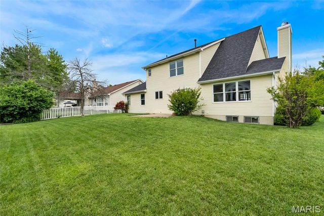 3337 Carriage Crossing, St Charles, MO 63301