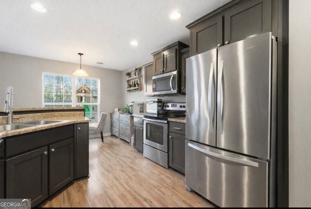 208 Sandalwood Circle, Statesboro, GA 30458