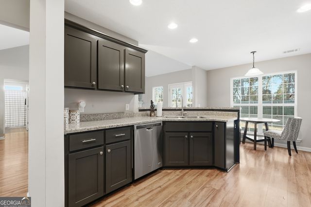 208 Sandalwood Circle, Statesboro, GA 30458