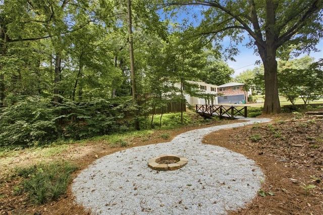 3424 Shawnee Trail SE, Smyrna, GA 30080