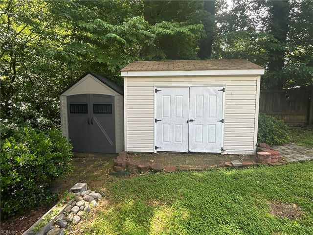 107 Misty Ridge LN, Suffolk, VA 23434