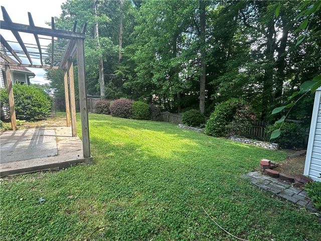 107 Misty Ridge LN, Suffolk, VA 23434