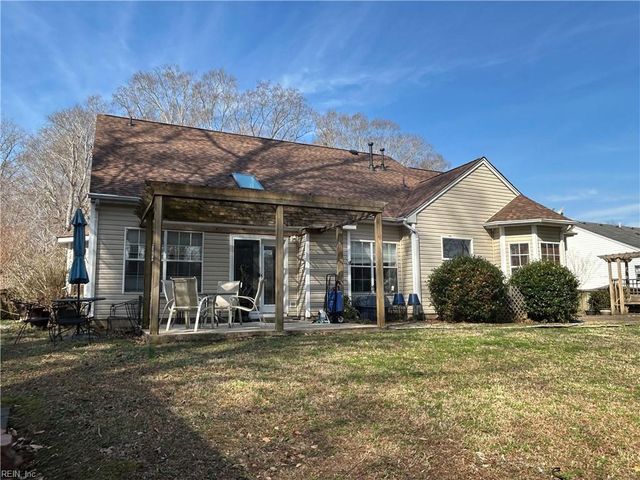 107 Misty Ridge LN, Suffolk, VA 23434