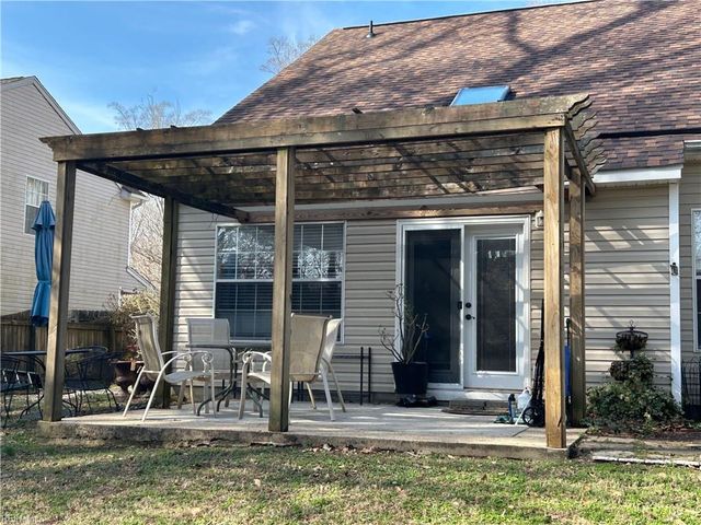 107 Misty Ridge LN, Suffolk, VA 23434