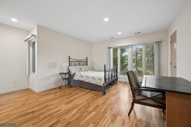 142 Deer Run, Green Brook Twp., NJ 07069