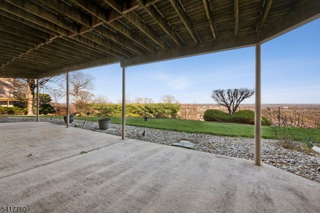 142 Deer Run, Green Brook Twp., NJ 07069