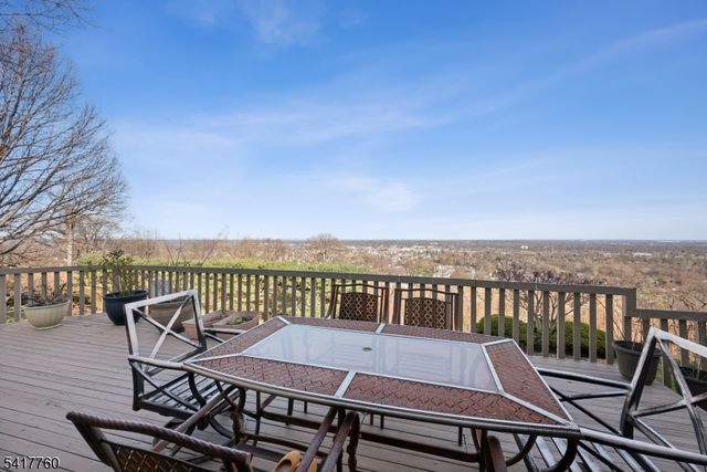 142 Deer Run, Green Brook Twp., NJ 07069