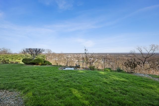 142 Deer Run, Green Brook Twp., NJ 07069