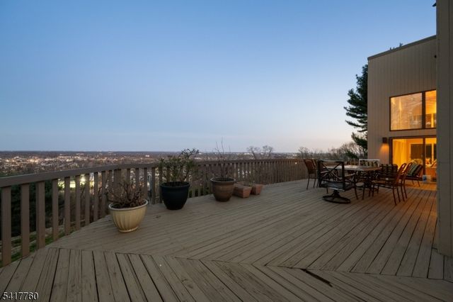 142 Deer Run, Green Brook Twp., NJ 07069