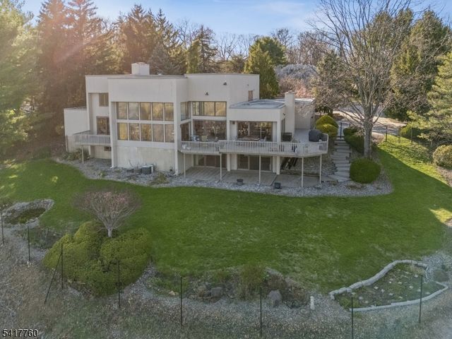 142 Deer Run, Green Brook Twp., NJ 07069