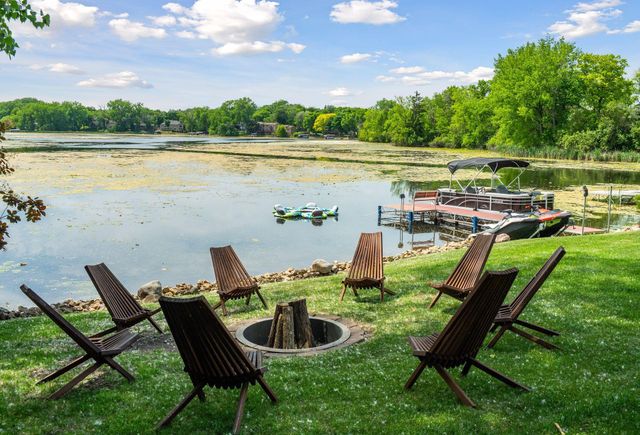 15600 Logarto Lane, Burnsville, MN 55306