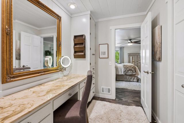15600 Logarto Lane, Burnsville, MN 55306
