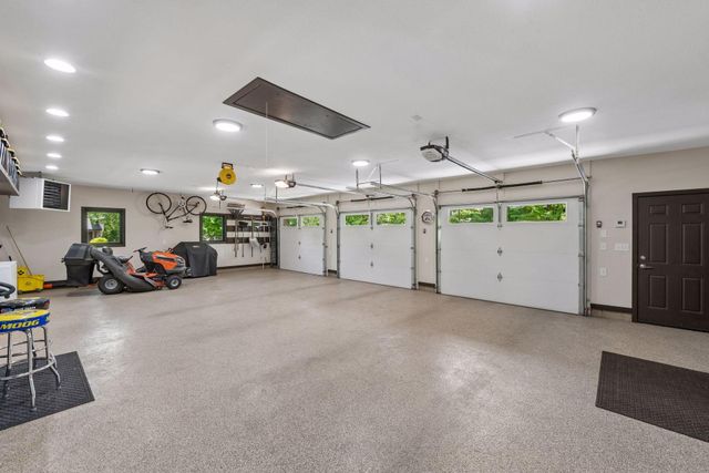 15600 Logarto Lane, Burnsville, MN 55306