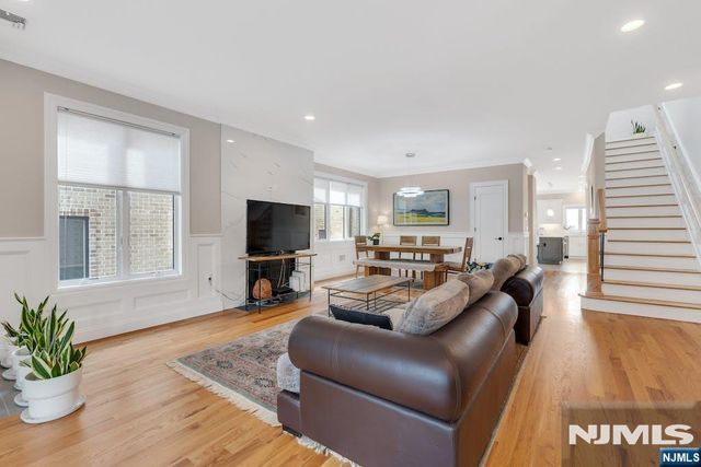469 9th Street A, Palisades Park, NJ 07650