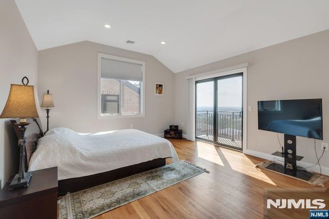 469 9th Street A, Palisades Park, NJ 07650