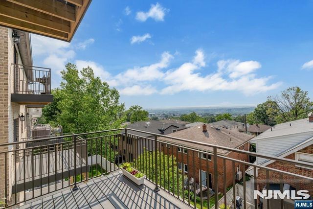 469 9th Street A, Palisades Park, NJ 07650