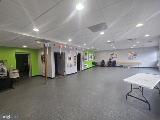 1543 GATEWAY BLVD, West Deptford, NJ 08096
