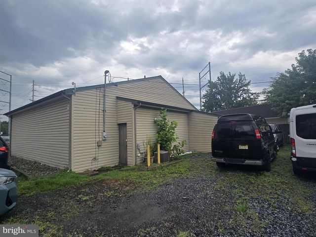 1543 GATEWAY BLVD, West Deptford, NJ 08096