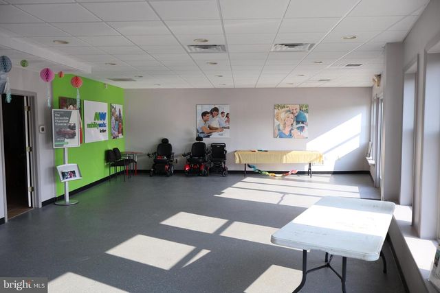 1543 GATEWAY BLVD, West Deptford, NJ 08096