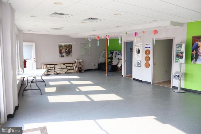1543 GATEWAY BLVD, West Deptford, NJ 08096