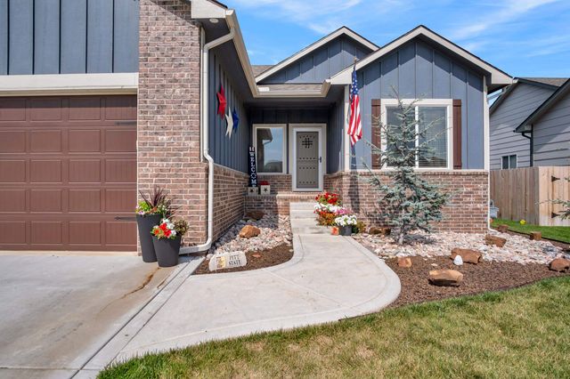8857 N Hidden Ln, Park City, KS 67147