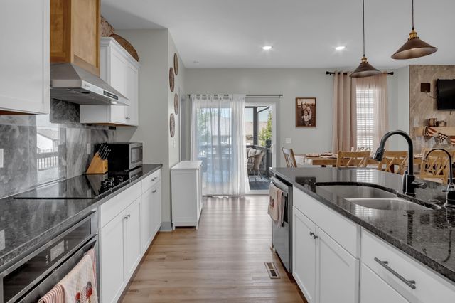 8857 N Hidden Ln, Park City, KS 67147