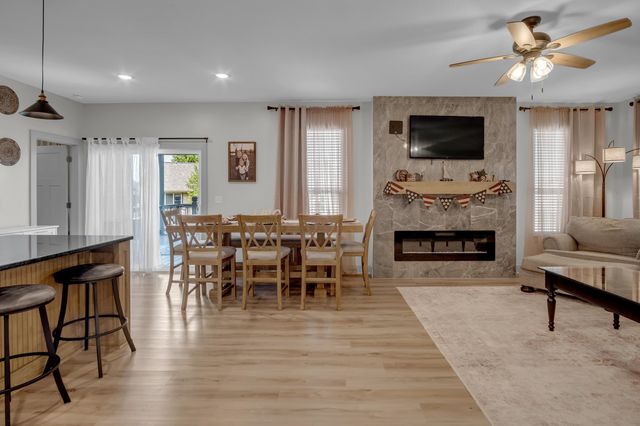 8857 N Hidden Ln, Park City, KS 67147