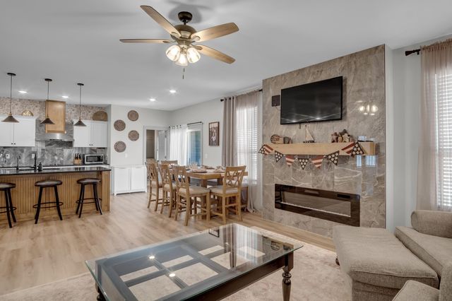 8857 N Hidden Ln, Park City, KS 67147