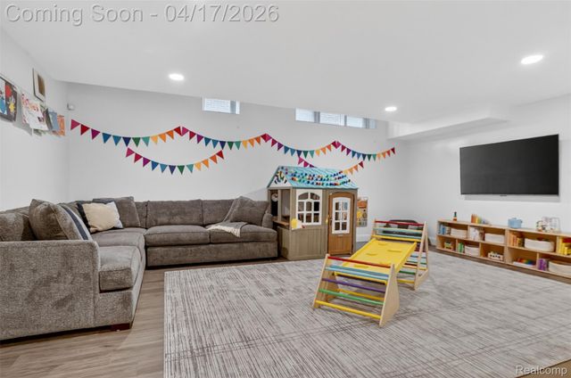 1742 Latham Street, Birmingham, MI 48009